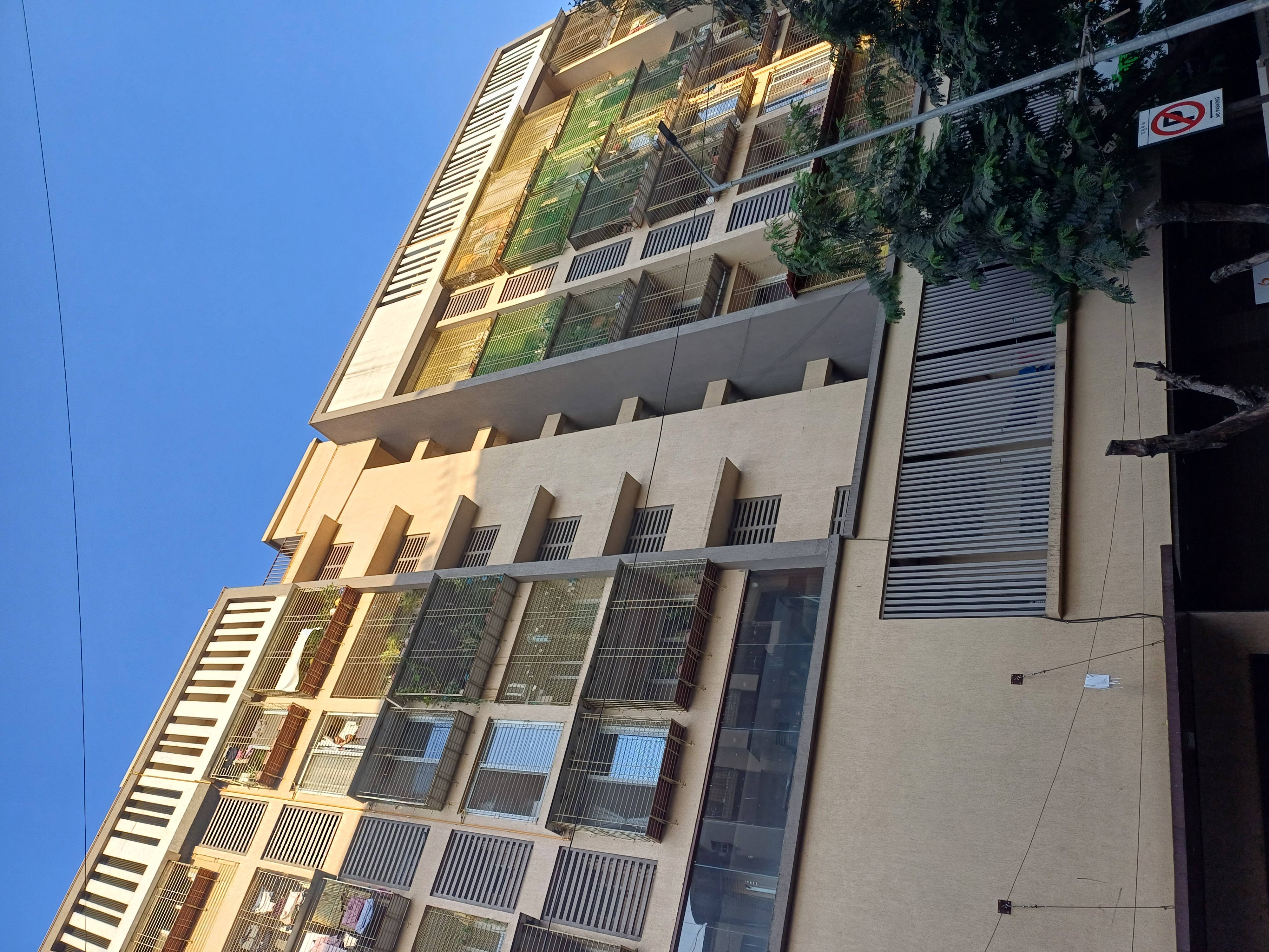 2 BHK Apartment For Rent in Titanium Pyramid Icon