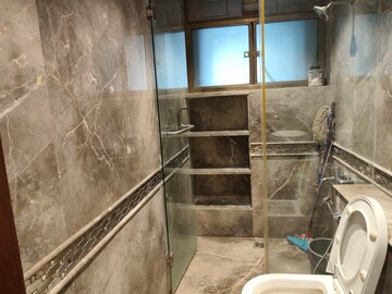Staircase in 2 BHK Apartment at Sugee Atharva, Prabhadevi – for Rent