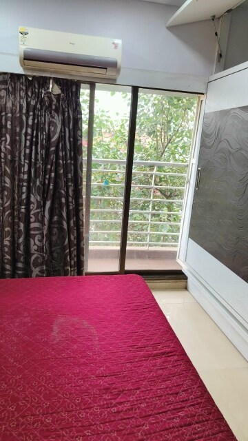 Bedroom in 3 BHK Apartment at Shelton Apartment, Santacruz East – for Rent