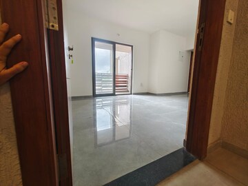 Room in 2 BHK Apartment at Arvind Elan, Kothrud – for Rent