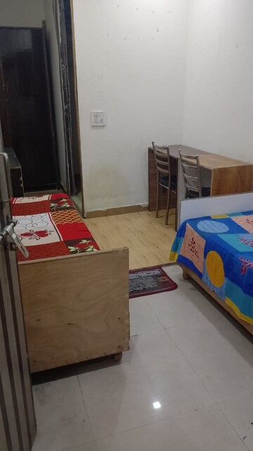 Bedroom in 1 BHK Apartment at Karol Bagh – for Rent