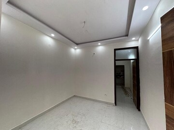 Room in 1 BHK Apartment at Karol Bagh – for Rent