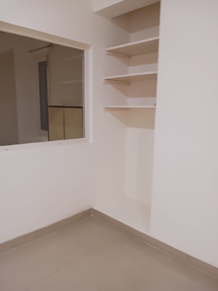 Room, emaar-emerald-floors-premier 3 Bedroom 1650 Sq.Ft. Apartment In Sector 65 Gurgaon 9025363