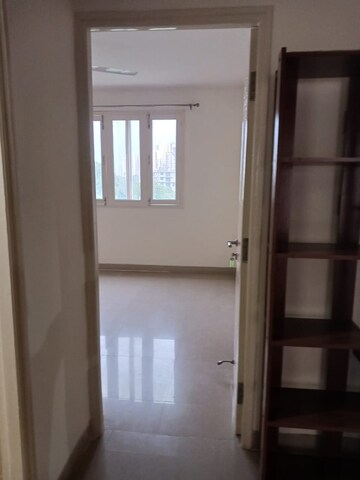Room in 3 BHK Apartment at Emaar Emerald Floors Premier, Sector 65 – for Rent