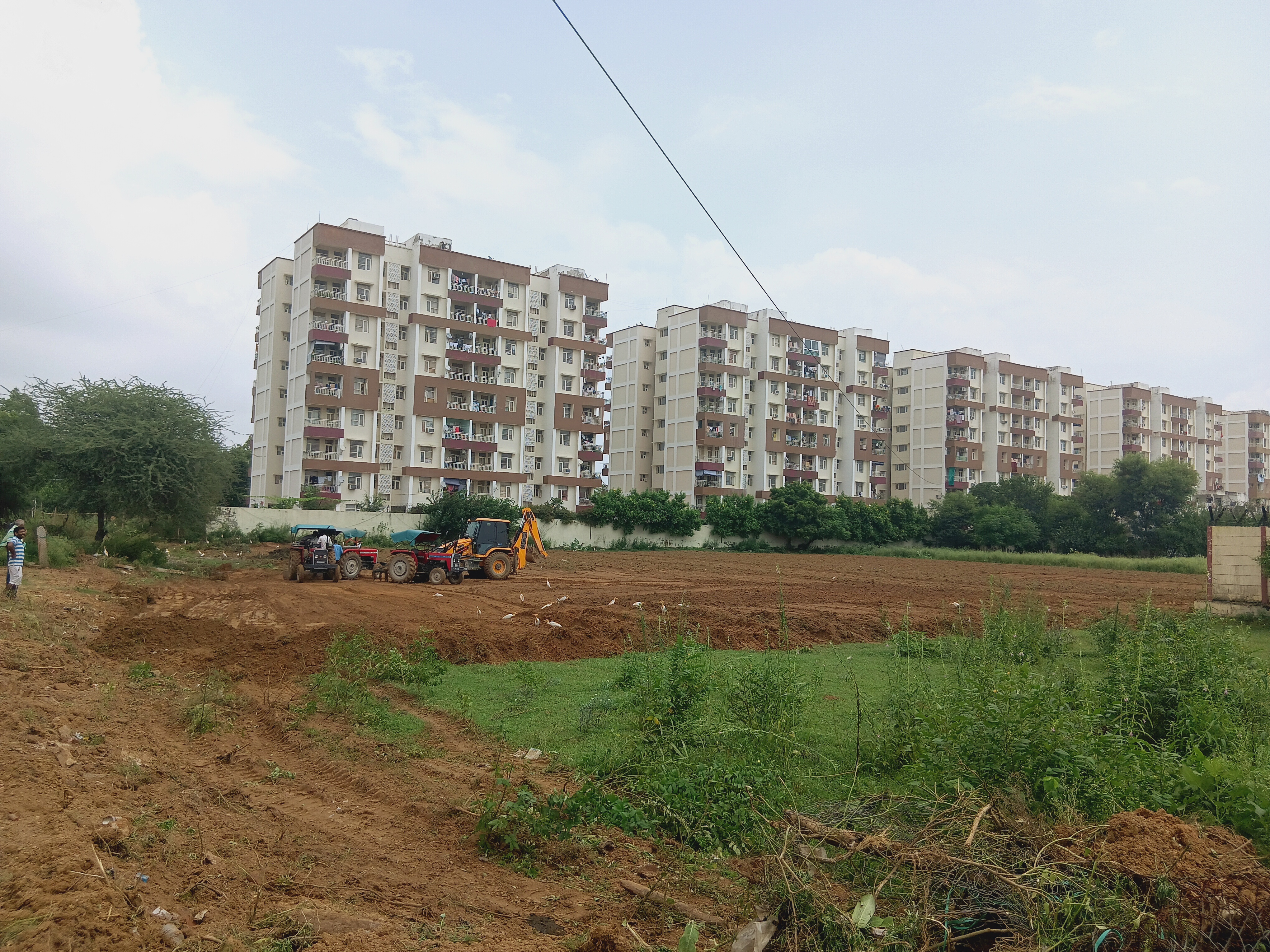 Plot For Sale in Mata Colony