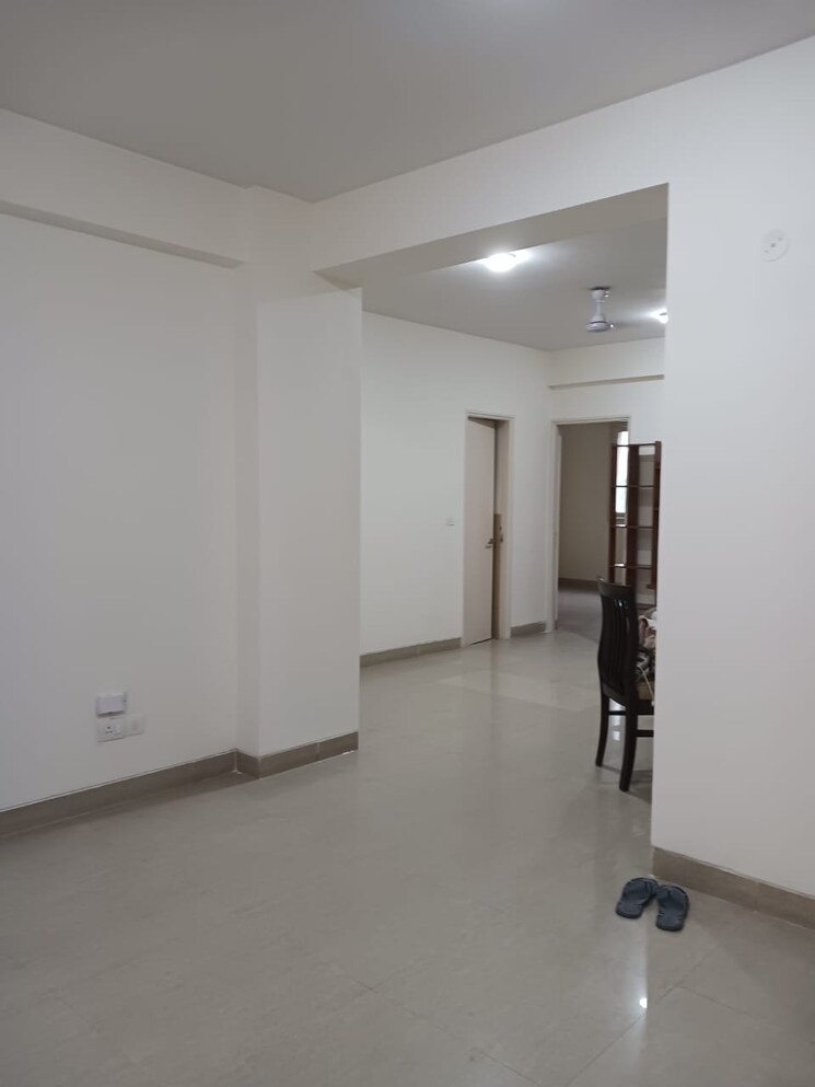 Room, emaar-emerald-floors-premier 4 Bedroom 1975 Sq.Ft. Apartment In Sector 65 Gurgaon 9025391