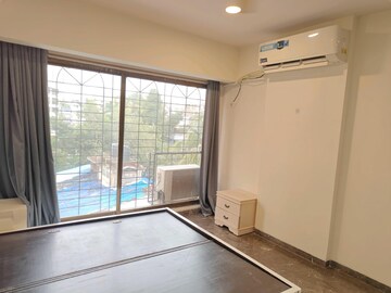 Room in 2 BHK Apartment at Lokhandwala Complex, Andheri West – for Rent