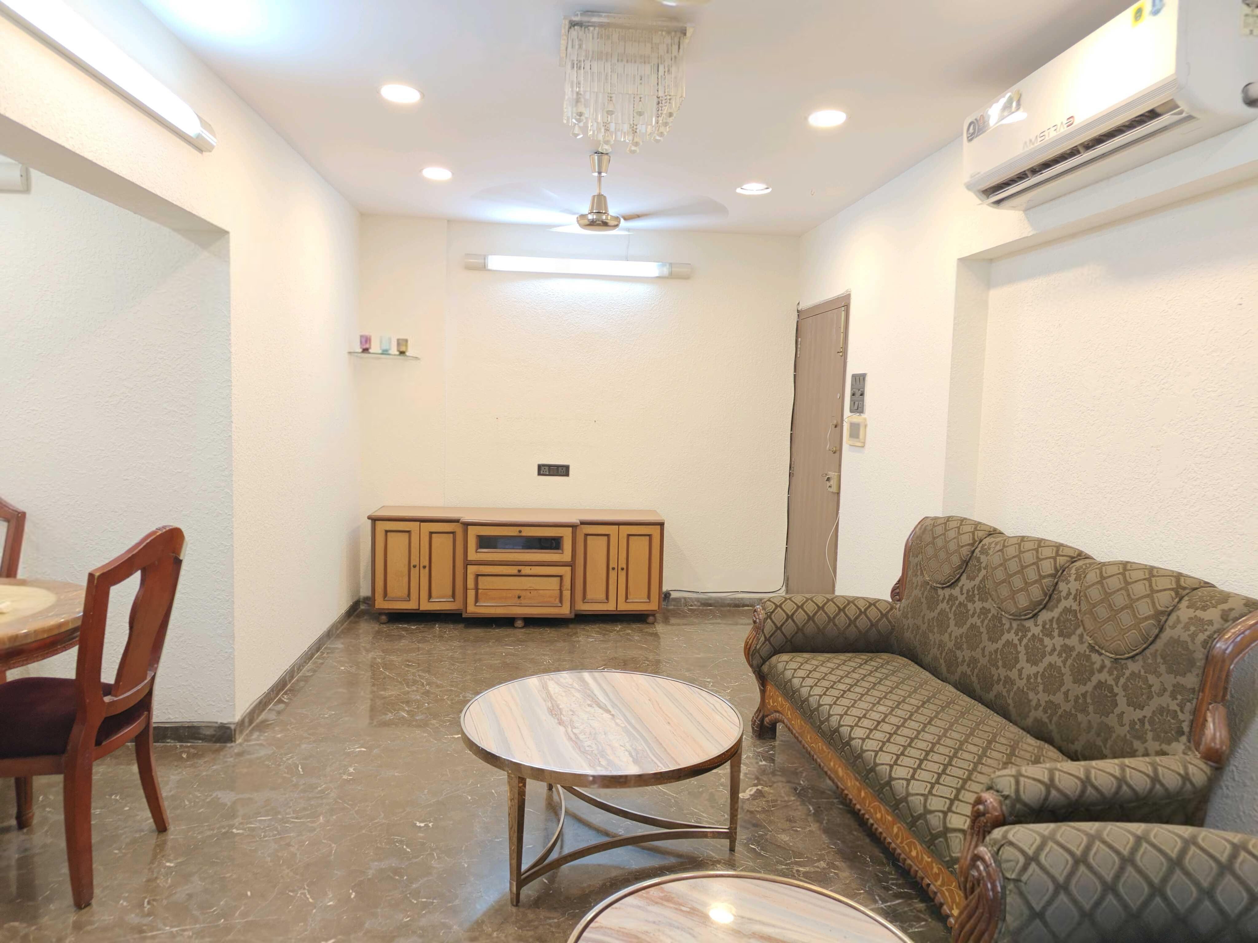2 BHK + Servant Room Apartment For Rent in Lokhandwala Complex