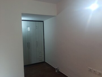 Room in 3 BHK Apartment at Faizabad Road – for Rent
