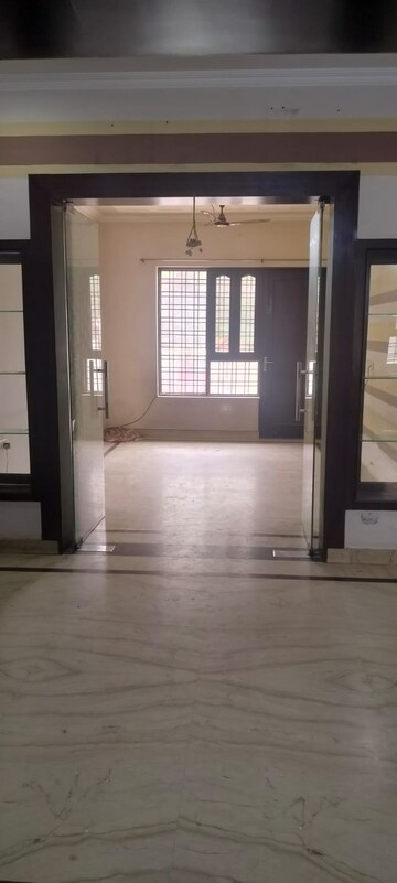 Room in 2 BHK Apartment at Ajnara Homes, Sector 16b Greater Noida – for Rent