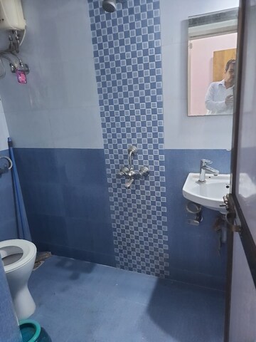 Bathroom in 1 BHK Apartment at Bhoomi Classic, Malad West – for Rent