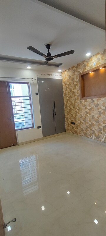 Living Room in 3 BHK Apartment at Shiv Sai Ozone Park, Sector 86 – for Rent