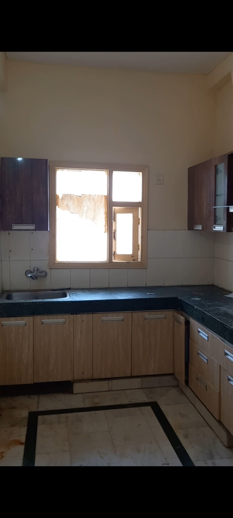 Kitchen, pi i and ii greater noida 3 Bedroom 1650 Sq.Ft. Apartment In Pi I And Ii Greater Noida Greater Noida 9025491