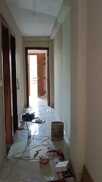 Building Lobby in 3 BHK Builder Floor at Shalimar Garden Extension I – for Sale