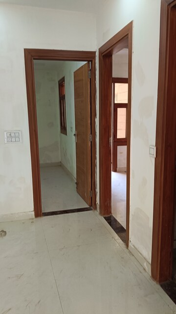 Building Lobby in 3 BHK Builder Floor at Shalimar Garden Extension I – for Sale