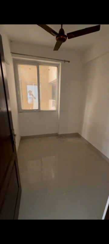 Room in 2 BHK Apartment at Aims Greens Avenue, Sector 4 Greater Noida – for Sale