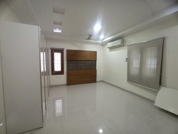 Room in 3 BHK Apartment at Kakatiya Hills, Jubilee Hills – for Rent