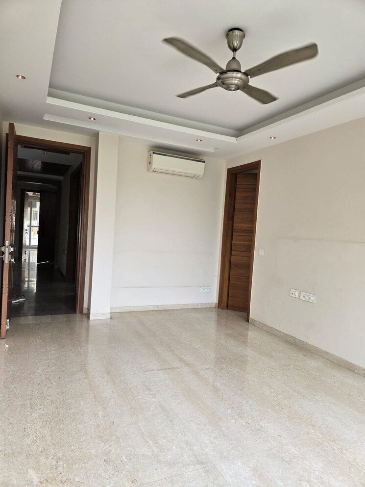 Room, greater kailash ii 3 Bedroom 2250 Sq.Ft. Builder Floor In Greater Kailash ii Delhi 9025547