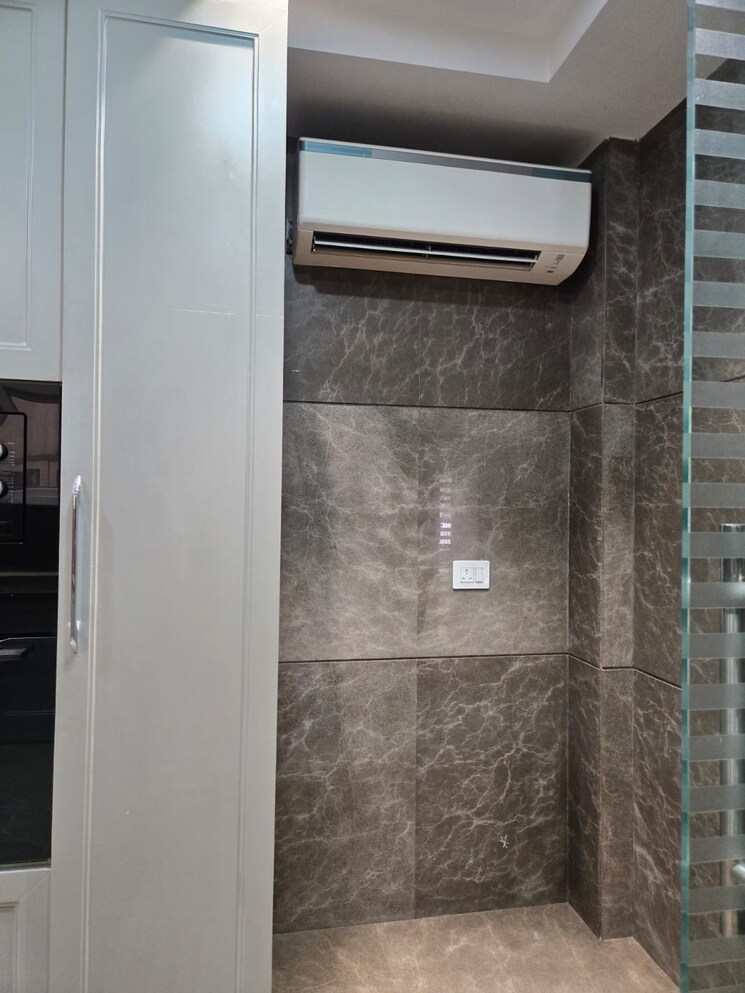 Bathroom, greater kailash ii 3 Bedroom 2250 Sq.Ft. Builder Floor In Greater Kailash ii Delhi 9025547