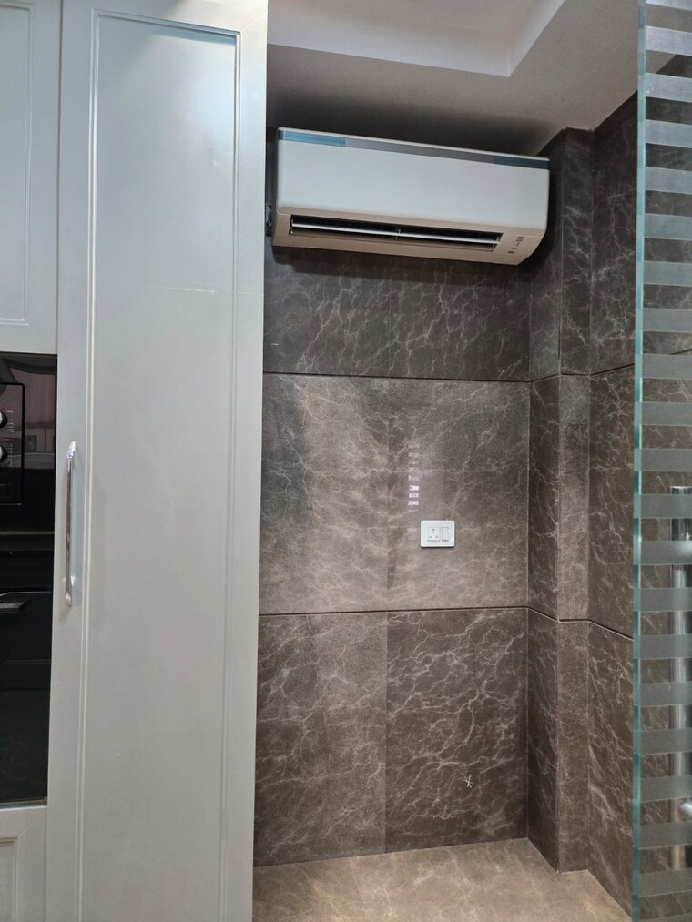 Bathroom, greater kailash ii 3 Bedroom 2250 Sq.Ft. Builder Floor In Greater Kailash ii Delhi 9025547