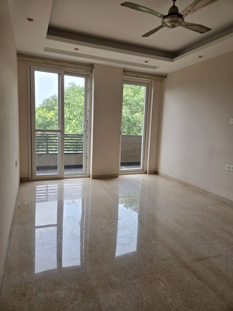 Room, greater kailash ii 3 Bedroom 2250 Sq.Ft. Builder Floor In Greater Kailash ii Delhi 9025547