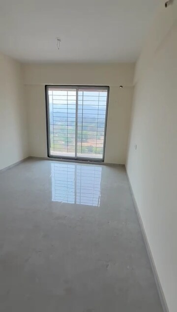 Room in 2 BHK Apartment at Raunak Unnathi Greens, Kasarvadavali – for Rent