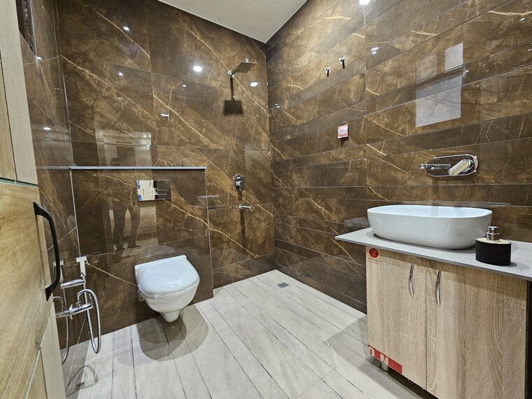 Bathroom, ambala highway 3 Bedroom 150 Sq.Yd. Apartment In Ambala Highway Zirakpur 9025577