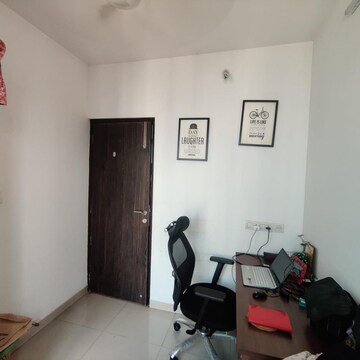 Team Area in 2.5 BHK Apartment at Rustomjee Athena, Majiwada – for Sale