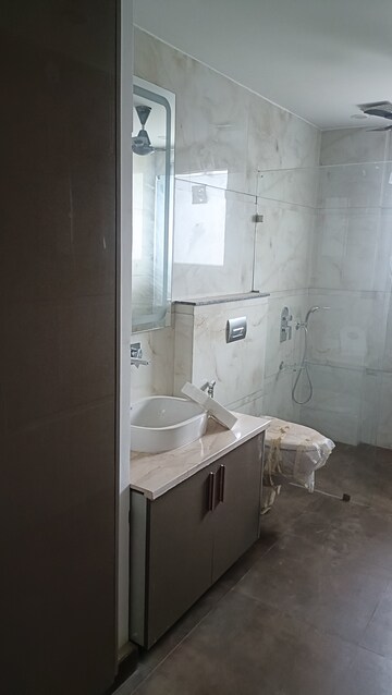 Bathroom in 4 BHK Builder Floor at Ansal Plaza Sector-23, Sector 23 – for Sale