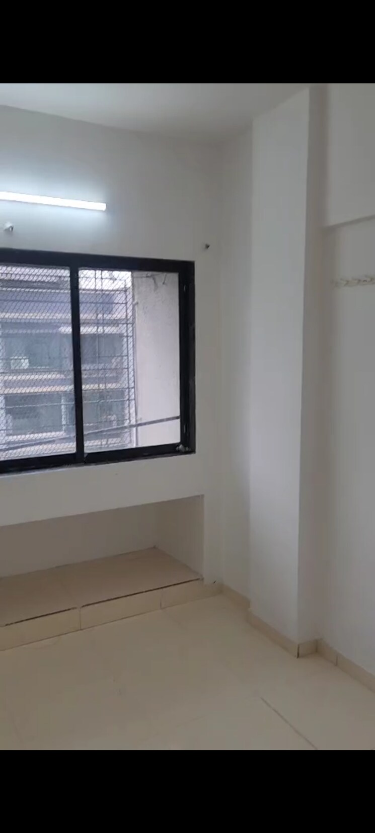 Room, bhanushanti-complex 1 Bedroom 350 Sq.Ft. Apartment In Malad East Mumbai 9025631