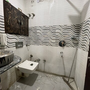 Bathroom in 2 BHK Builder Floor at Rohini Sector 24 – for Rent