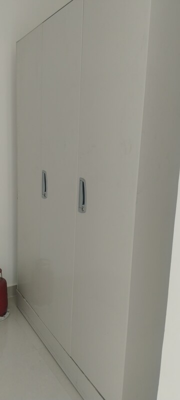 3 BHK Apartment For Rent in Puri Pranayam, Sector 82