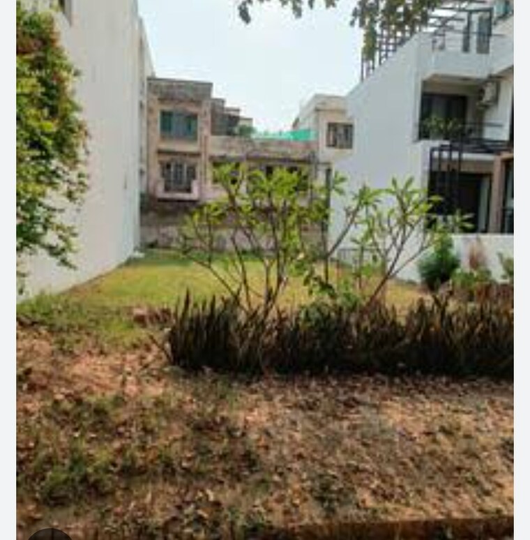 Garden, palam-vihar-residents-association  800 Sq.Yd. Plot In Palam Vihar Gurgaon 9025646