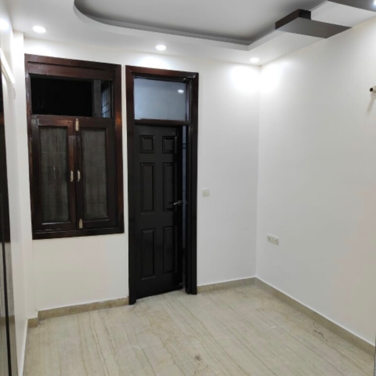 Room, rohini sector 24 3 Bedroom 1100 Sq.Ft. Builder Floor In Rohini Sector 24 Delhi 9025670