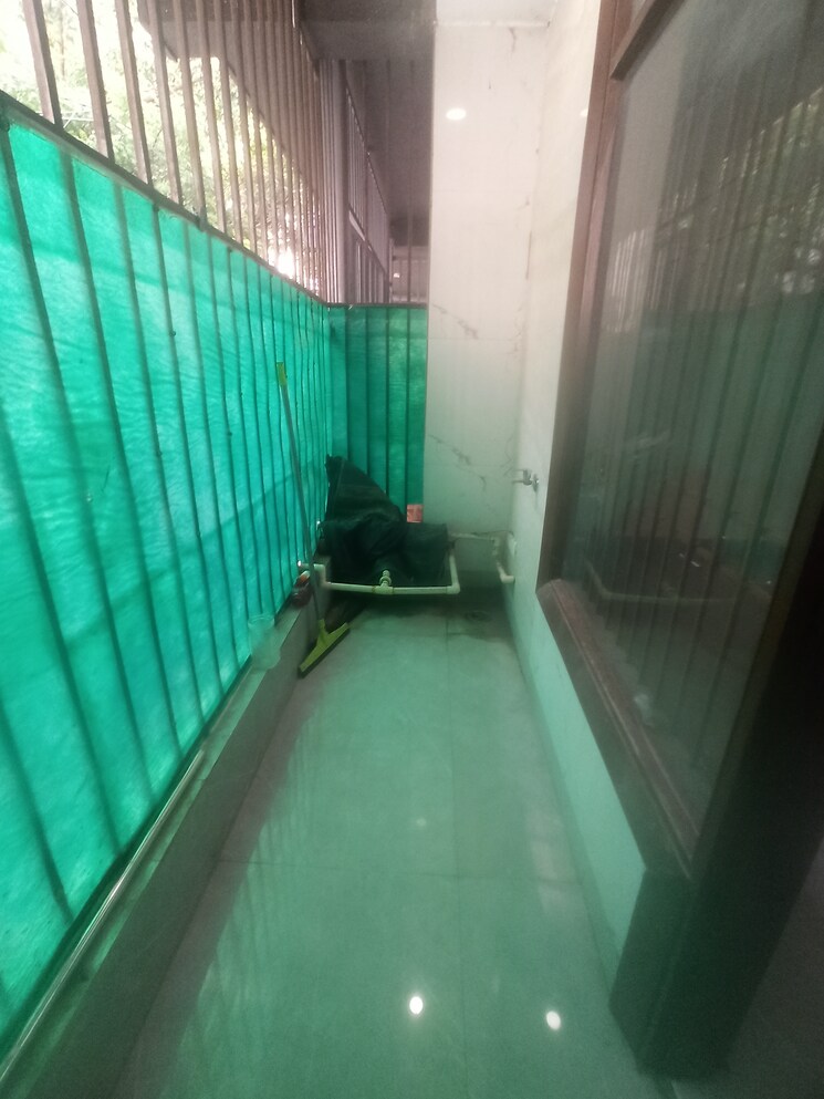 Swimming Pool, saket 3 Bedroom 80 Sq.Yd. Builder Floor In Saket Delhi 9025706