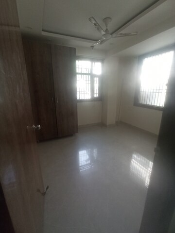 Room in 3 BHK Builder Floor at Saket – for Rent