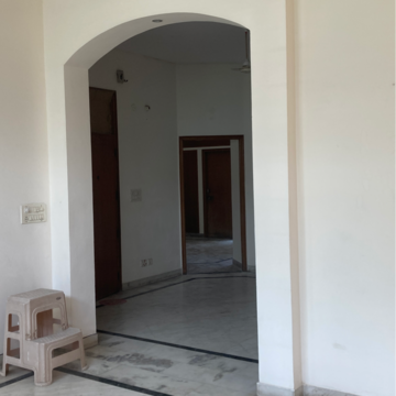 Building Lobby in 2 BHK Independent House at RWA Apartments Sector 41, Sector 41 – for Rent