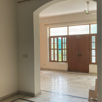 Room in 2 BHK Independent House at RWA Apartments Sector 41, Sector 41 – for Rent