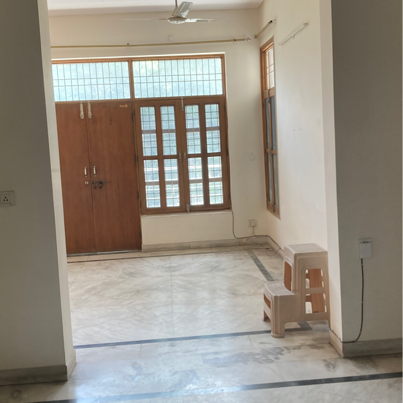 2 BHK + Pooja Room 450 Sq.Mt. Independent House in RWA Apartments Sector 41