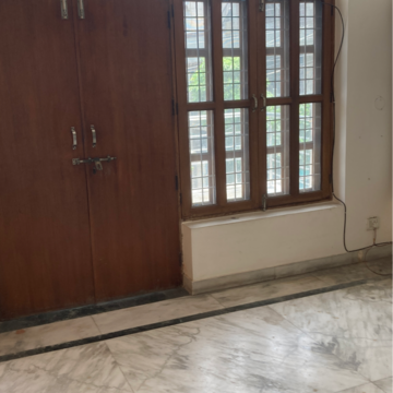 Room in 2 BHK Independent House at RWA Apartments Sector 41, Sector 41 – for Rent