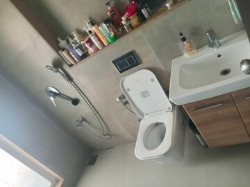 Furnished Amenities in 2 BHK Apartment at Versova – for Rent