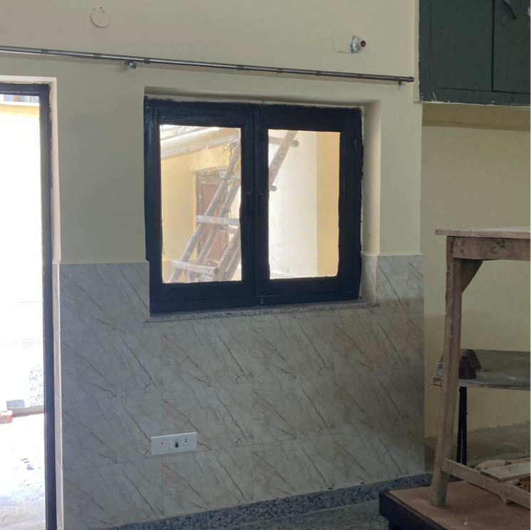 Room, rwa-apartments-sector-26 2 Bedroom 450 Sq.Mt. Independent House In Arun Vihar Noida 9025724