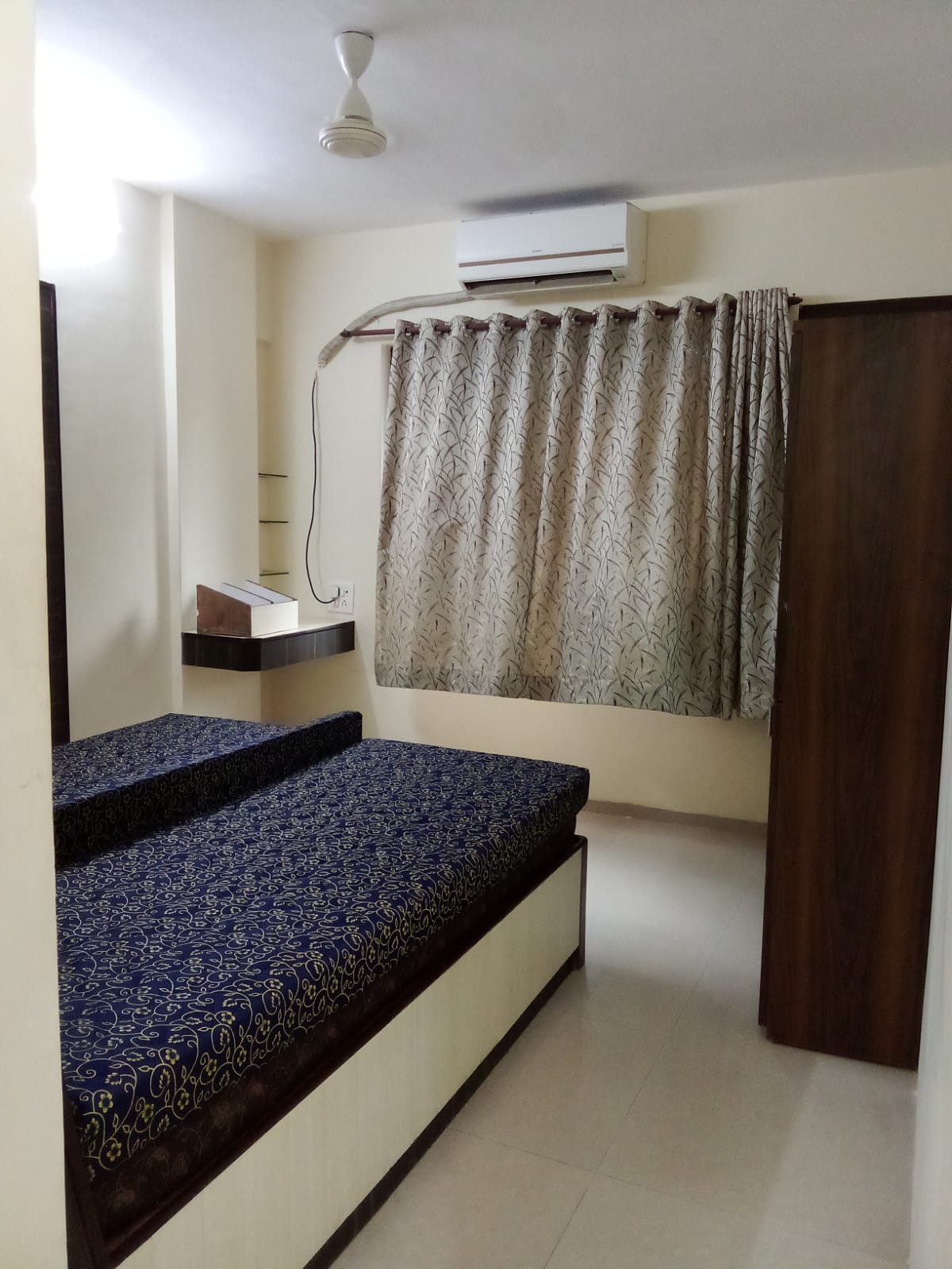 Pg For Rent in Vartak Nagar 