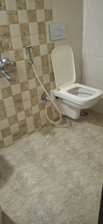 Bathroom in 2 BHK Apartment at Yash Shruti Apartments, Ghansoli – for Sale