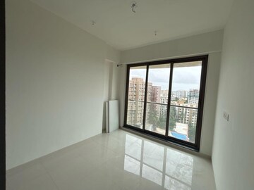 Room in 2 BHK Apartment at Naman Habitat, Andheri West – for Rent