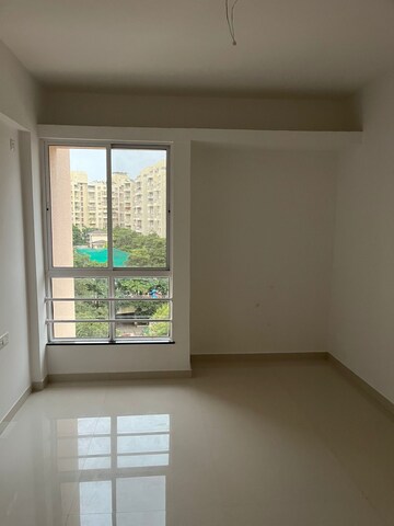 Room in 2 BHK Apartment at NG Vrundavan, Vishrantwadi – for Rent