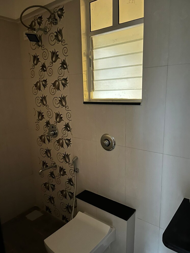 Bathroom, ng-vrundavan 2 Bedroom 611 Sq.Ft. Apartment In Vishrantwadi Pune 9025802