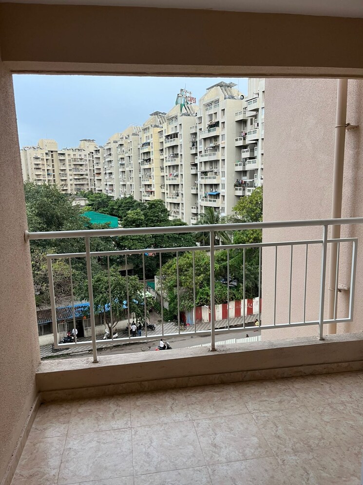 Balcony, ng-vrundavan 2 Bedroom 611 Sq.Ft. Apartment In Vishrantwadi Pune 9025802