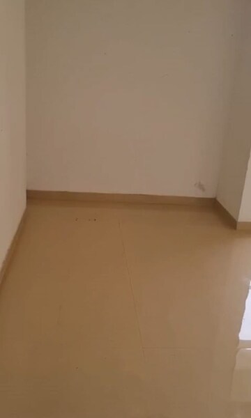 Room in 3 BHK Apartment at Cosmos Horizon, Thane West – for Rent