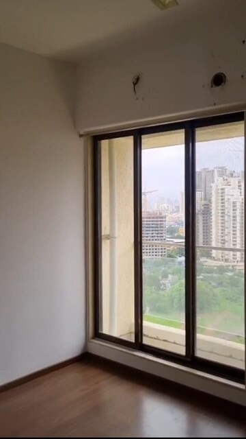 Room in 3 BHK Apartment at Cosmos Horizon, Thane West – for Rent